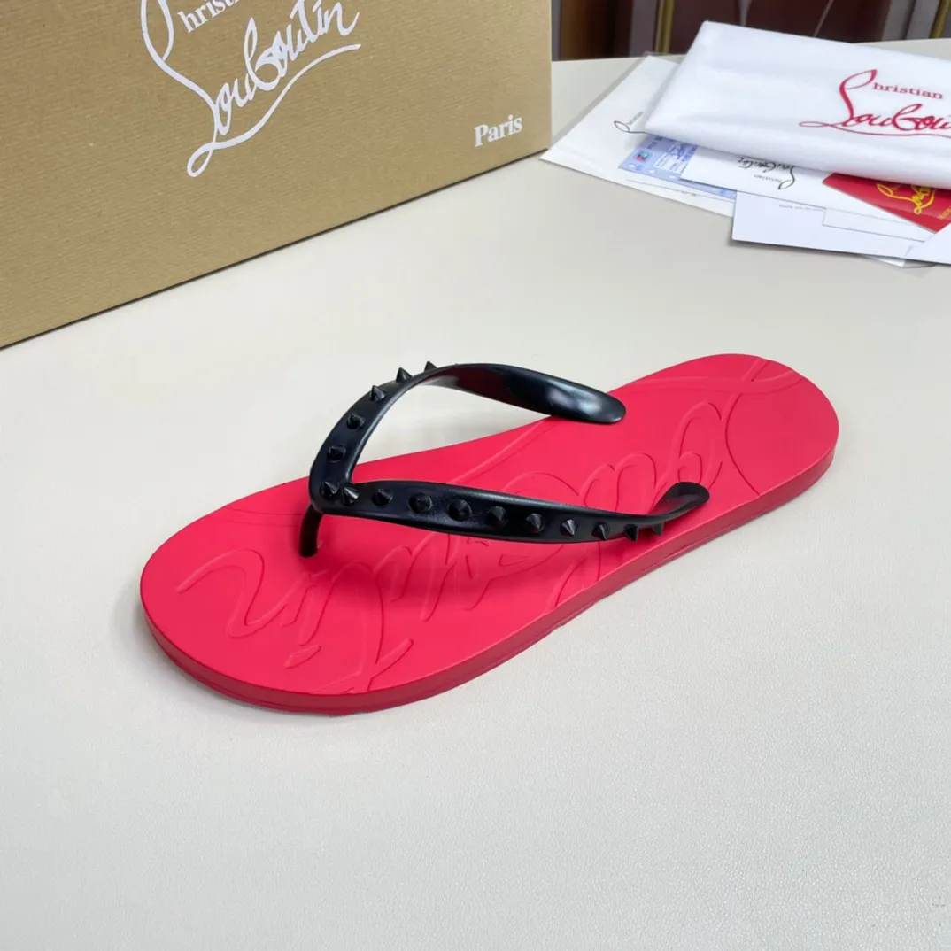 [CL red sole shoes] P: 260💰 size 38-45 Men's classic slippers, made on the official website 1:1, the original factory specializes in original materials ➖ OEM production ➖ Original ultra-light anti-slip outsole. Super fashionable and super comfortable, handsome on the feet, a must-have for men in summer! !
